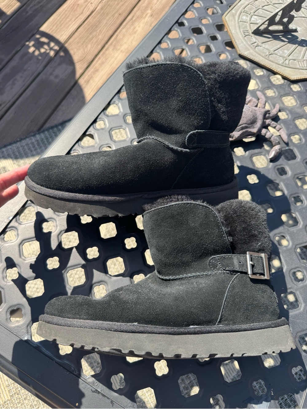 Ugg used women Black Suede Shearling Boot